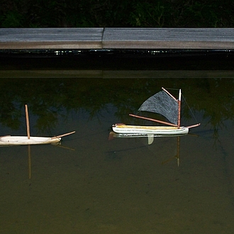 Nachtfahrt - Susi zieht das Federboot (hier noch mit Mast, statt Feder) Boot