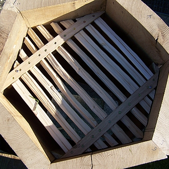 Klotzbeute - Eiche mit Birkenobergitter Klotzbeute